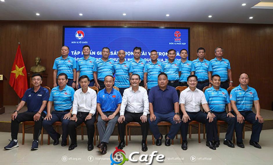 Khai mạc chương trình Tập huấn giám sát trọng tài và trọng tài các giải BĐCNQG 2025/26