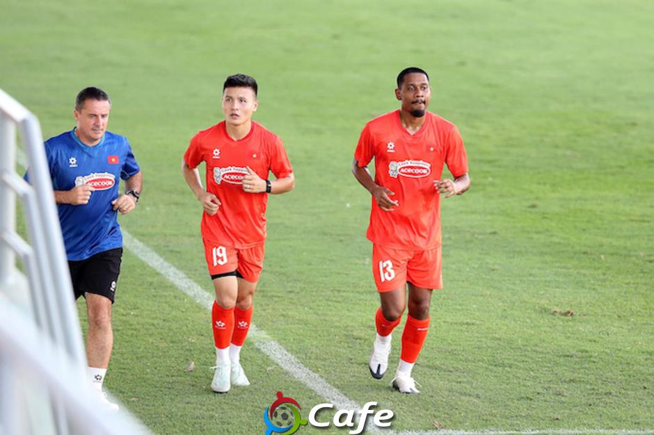 Mạc Hồng Quân: 'Cầu thủ Việt kiều sẽ làm bóng đá Việt mạnh hơn'