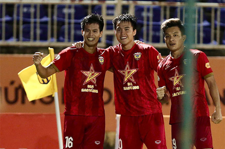 Nghịch lý ở V.League: Hà Tĩnh 3 trận 7 điểm vẫn bị chỉ trích