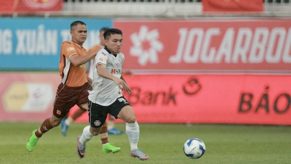 Nhìn lại vòng 24 V.League 2024/25: Khó lường cuộc chiến trụ hạng!