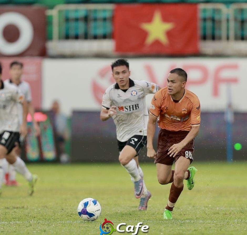 Nhìn lại vòng 24 V.League 2024/25: Khó lường cuộc chiến trụ hạng!
