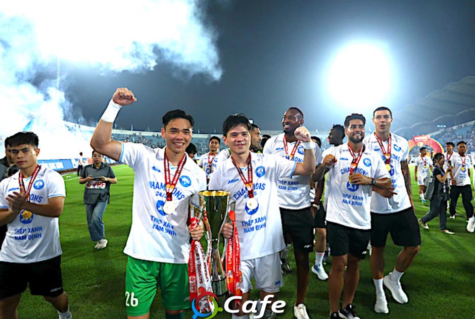 Nhìn lại vòng 26 V.League 2024/25: Những bất ngờ không… ngoài dự đoán!
