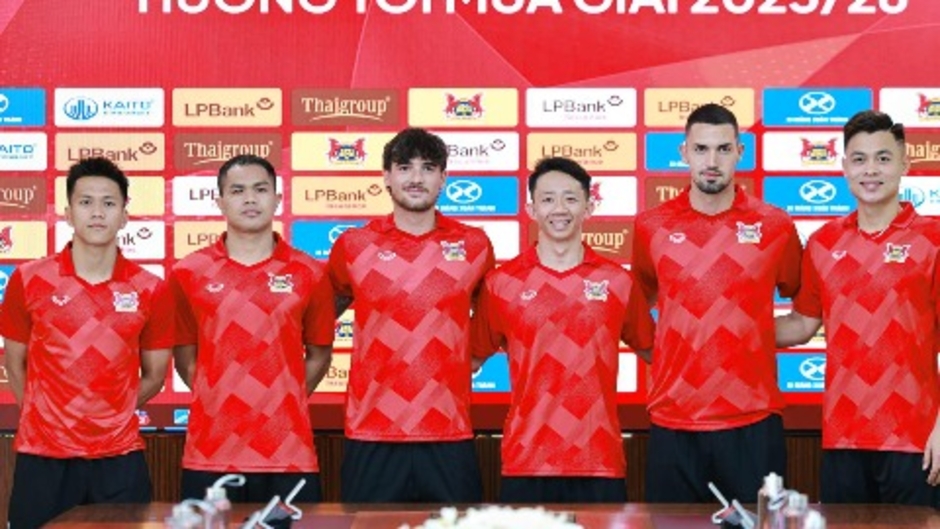 Ninh Bình ra mắt logo mới và 6 tân binh 