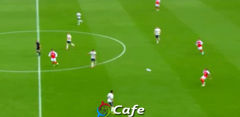 Pha lập công kiểu mẫu của Arsenal