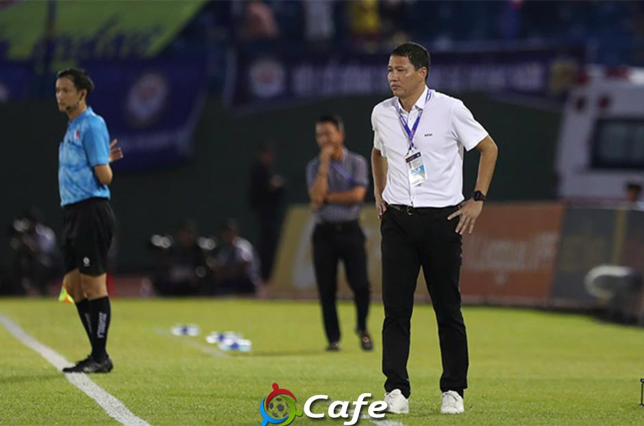 Tiến Linh 2 lần từ chối quyết định thay người của HLV Anh Đức