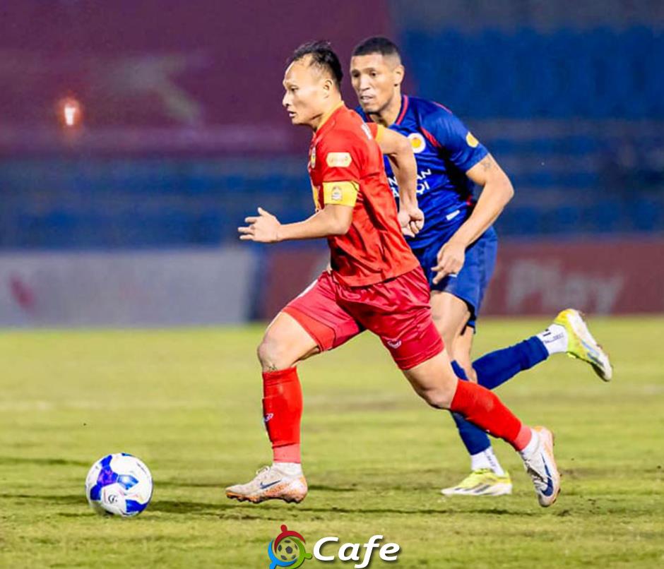 Trọng Hoàng, cầu thủ có cơ địa vượt tầm Việt Nam vẫn thi đấu V.League dù hơn 36 tuổi