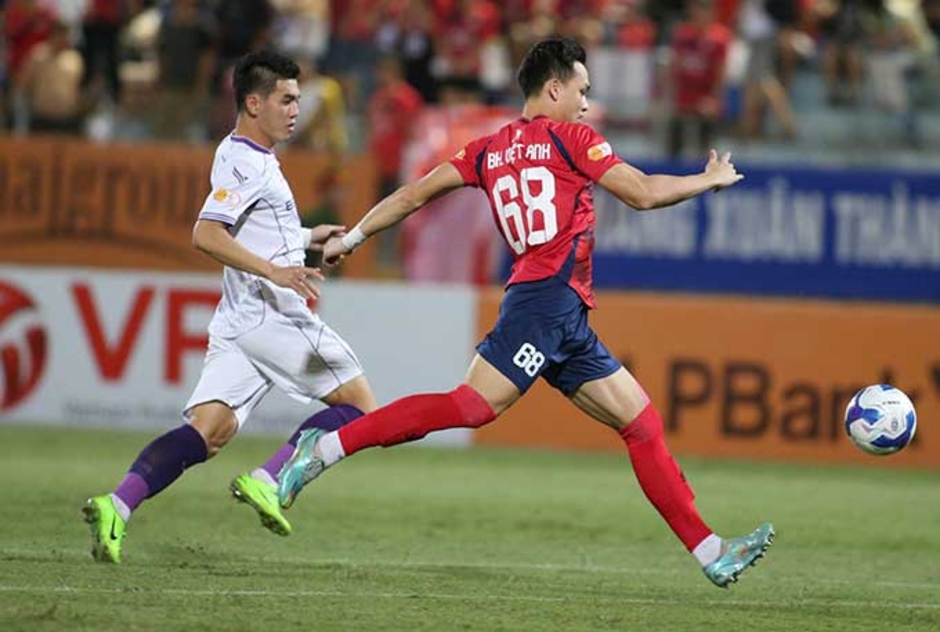 Trực tiếp CAHN 1-0 Bình Dương: Leo Artur mở điểm