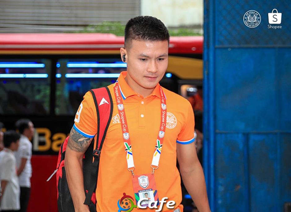 Trực tiếp chung kết Công an Hà Nội 2-1 Buriram: Theerathon chịu thẻ vàng khi chơi xấu Quang Hải