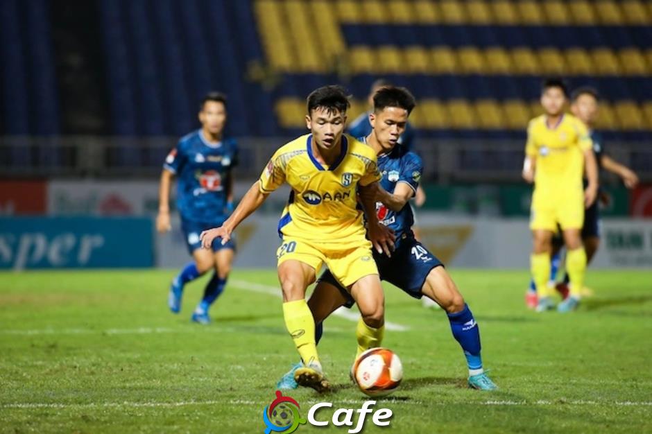 Trước vòng 25 V.League 2024/25: Nam Định có vô địch trước một vòng đấu?