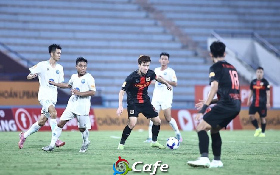 Trước vòng 4 V.League 2025/26: Khó cho HLV Nguyễn Anh Đức!