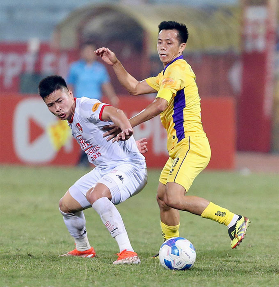 Văn Quyết đi vào lịch sử V.League 