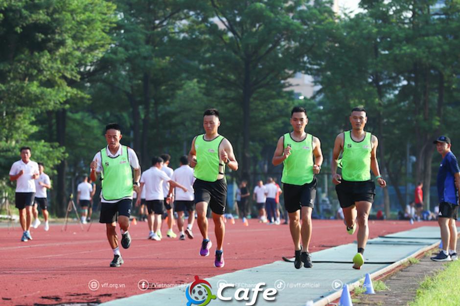 VFF chuẩn bị công tác y tế ra sao trong mỗi đợt tập huấn trọng tài?