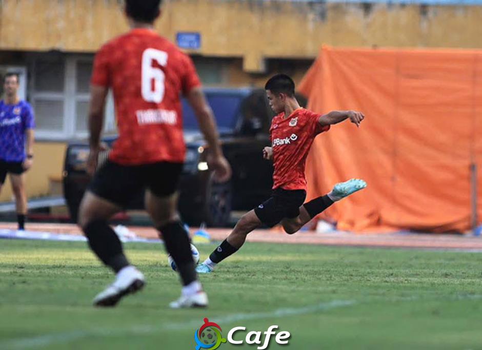 Việt kiều Chung Nguyen Do gặp thách thức từ Văn Quyết, nhiệt độ 34 độ C