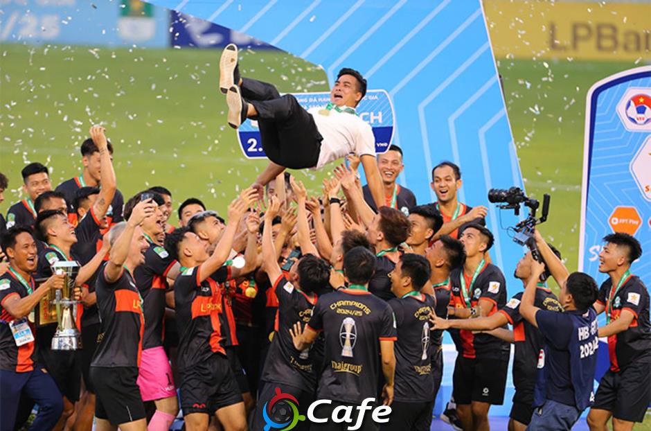 Vừa lên hạng, Ninh Bình thay đổi HLV trưởng đầu mùa V.League 2025/26